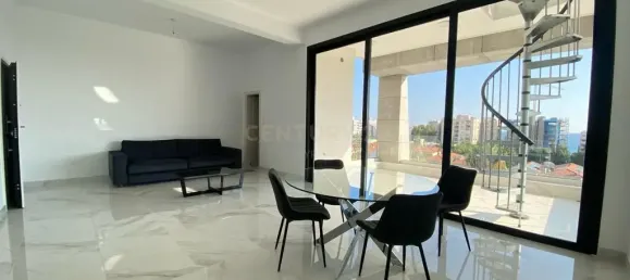 3 bedrooms Penthouse in Germasogeia, Cyprus No. 5084 3