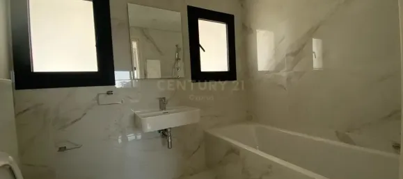 3 bedrooms Penthouse in Germasogeia, Cyprus No. 5084 10