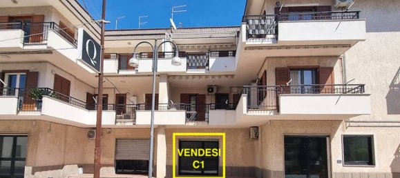 1 room Commercial property in Fuscaldo, Italy No. 161650 16