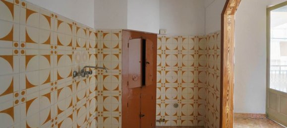 5 bedrooms Apartment in Palo del Colle, Italy No. 376712 8