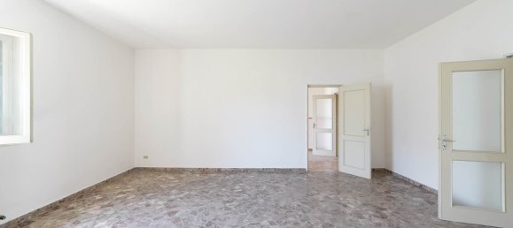 5 bedrooms Apartment in Palo del Colle, Italy No. 376712 4