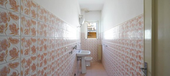 5 bedrooms Apartment in Palo del Colle, Italy No. 376712 18