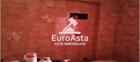 83m² Office in Palermo, Italy No. 76886 12