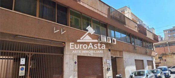 83m² Office in Palermo, Italy No. 76886 21