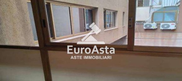 83m² Office in Palermo, Italy No. 76886 8