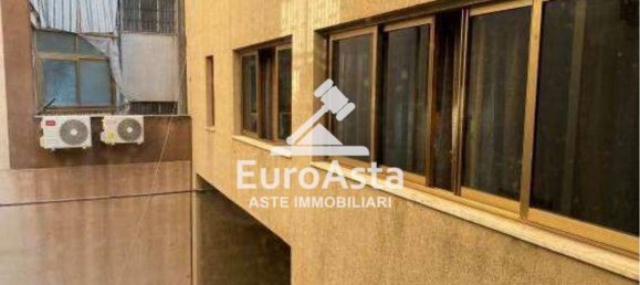 83m² Office in Palermo, Italy No. 76886 5