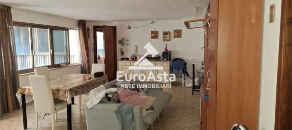 83m² Office in Palermo, Italy No. 76886 31