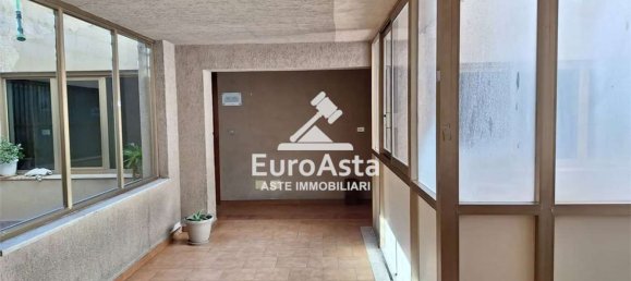 83m² Office in Palermo, Italy No. 76886 20