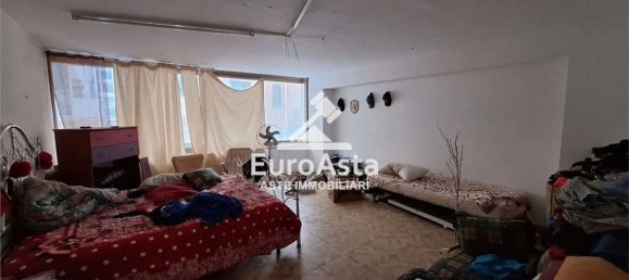 83m² Office in Palermo, Italy No. 76886 30