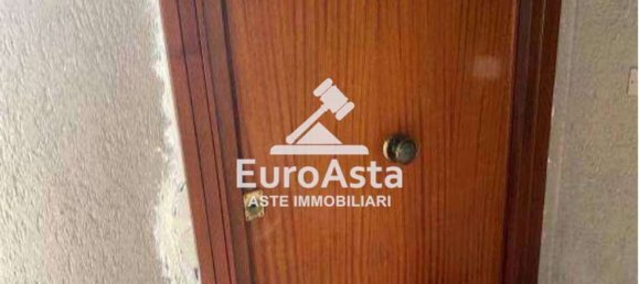 83m² Office in Palermo, Italy No. 76886 9