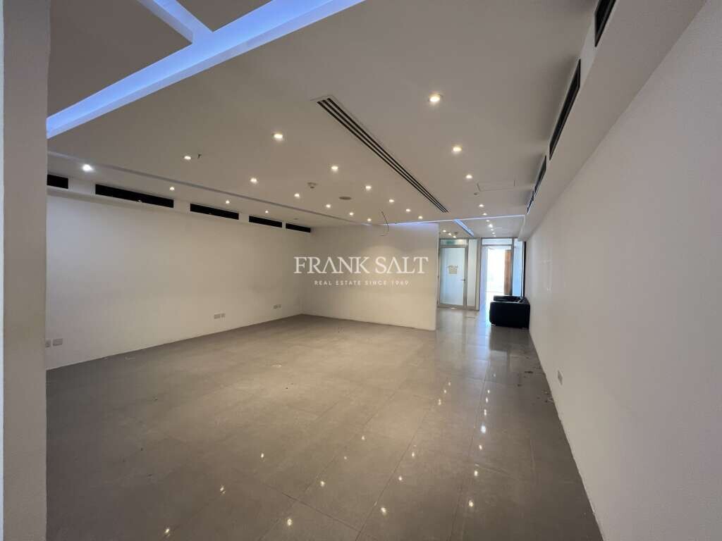 119m² Office in Iklin, Malta No. 12401