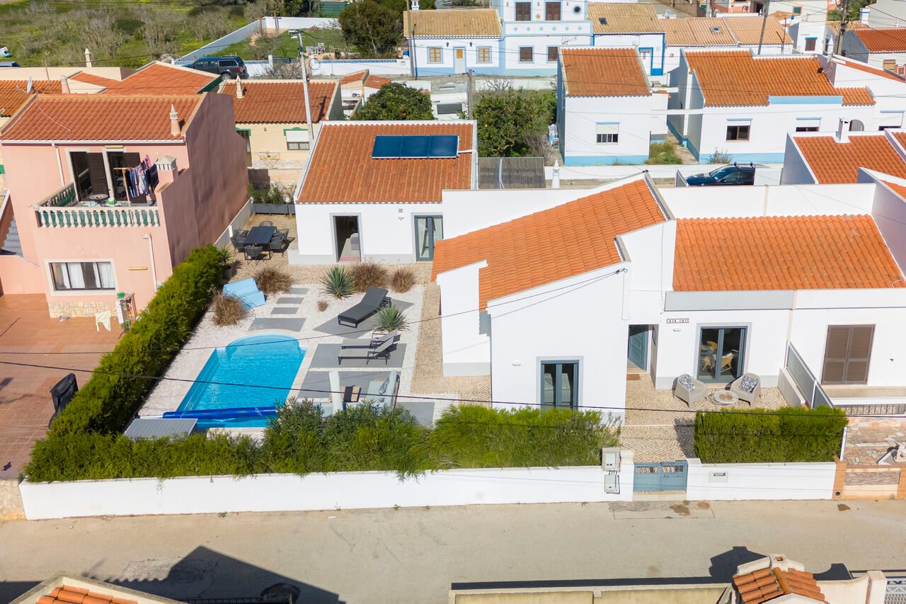 3 bedrooms Villa in Vila do Bispo, Portugal No. 104958