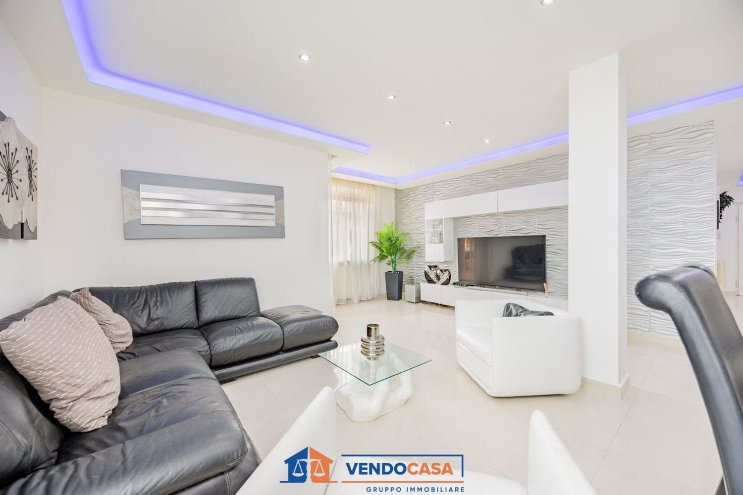 5 bedrooms Apartment in Cuneo, Italy No. 349129