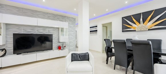 5 bedrooms Apartment in Cuneo, Italy No. 349129 2