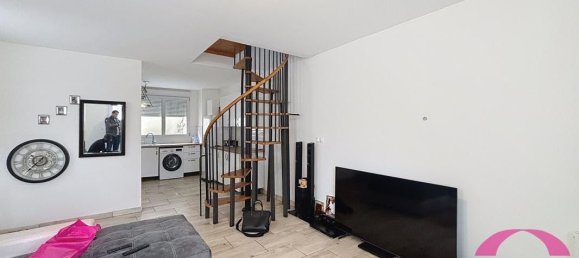 2 bedrooms House in Saint-Fargeau-Ponthierry, France No. 118616 2