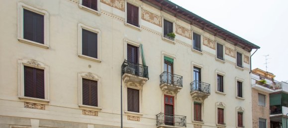 3غرفة شقة في Milan, Italy رقم 338187 2