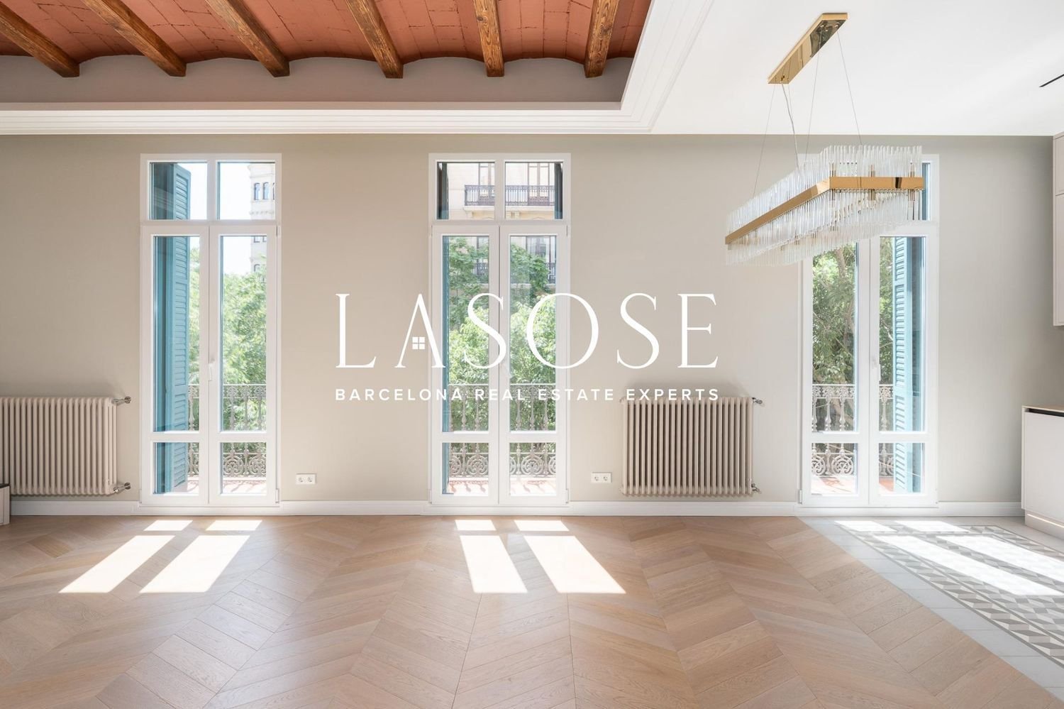 Квартира с 3 спальнями в Эшампле, Испания № 79387