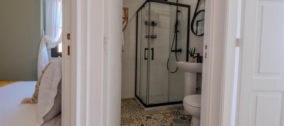 5 bedrooms Building in Porto, Portugal No. 115538 7