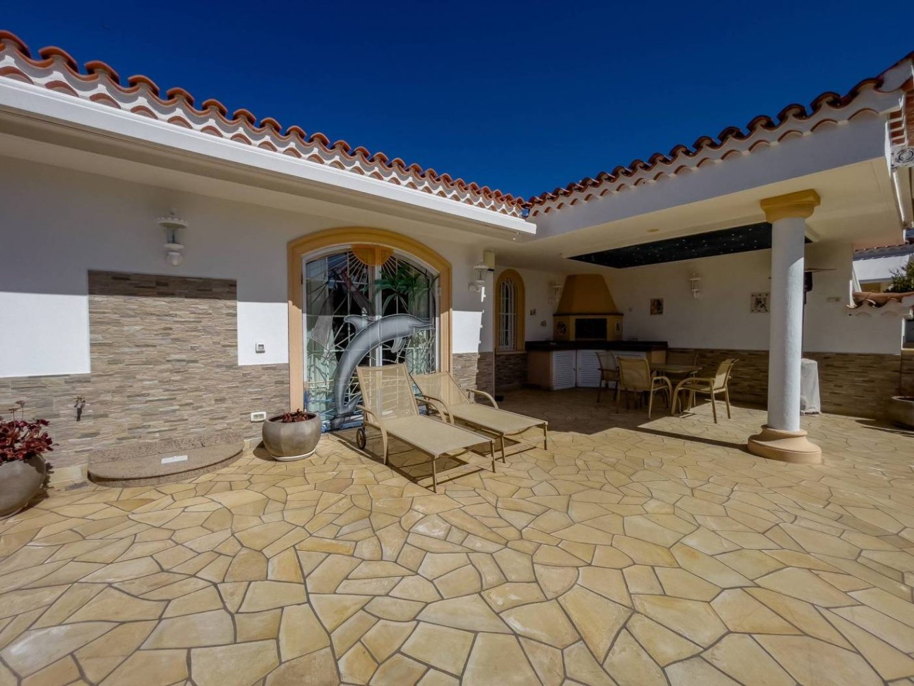 3 bedrooms Villa in Adeje, Spain No. 83875