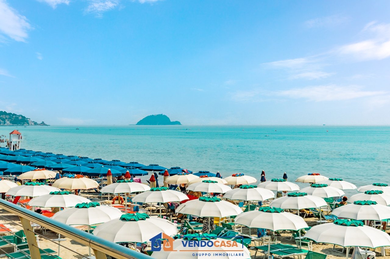 4 rooms Apartment in Alassio, Italy No. 116899