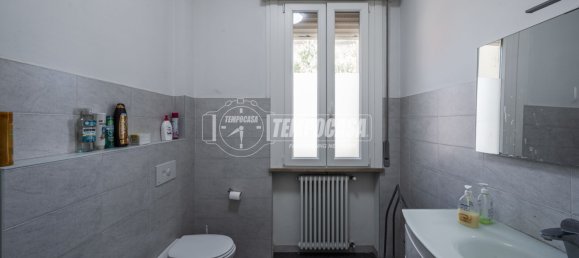 4 rooms Villa in Parma, Italy No. 298116 11