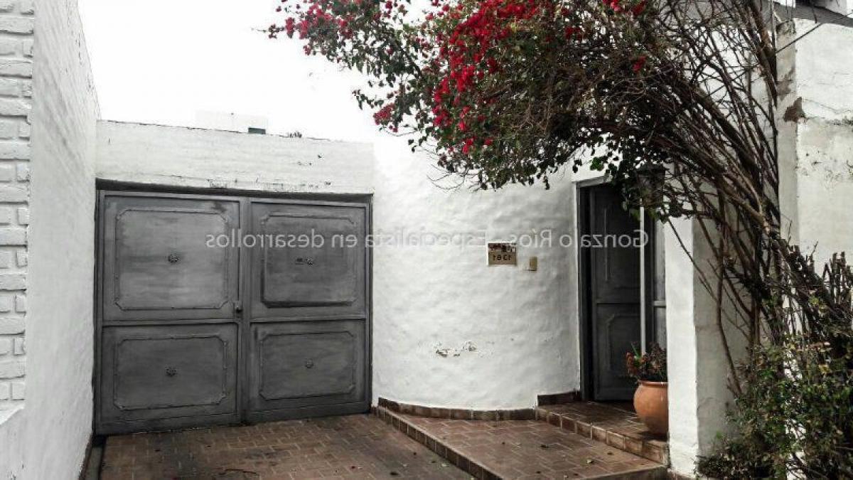 2 bedrooms House in Cordoba, Argentina No. 9411