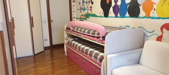 2 bedrooms Apartment in Milan, Italy No. 244079 20