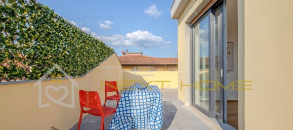 3 bedrooms Penthouse in Florence, Italy No. 318033 8