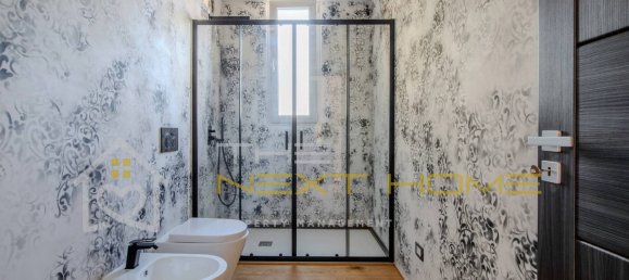 3 bedrooms Penthouse in Florence, Italy No. 318033 12