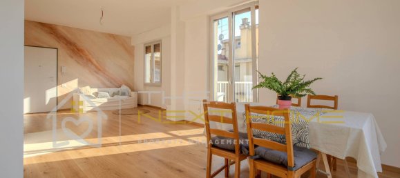 3 bedrooms Penthouse in Florence, Italy No. 318033 2