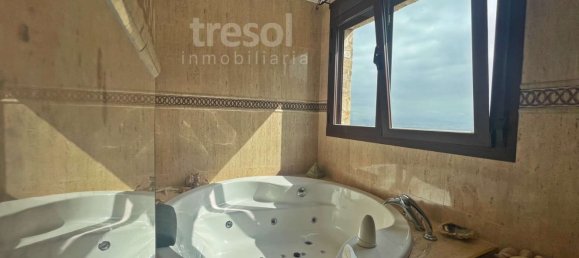 4 bedrooms Villa in Alhaurin de la Torre, Spain No. 64651 47