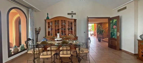 4 bedrooms Villa in Alhaurin de la Torre, Spain No. 64651 19