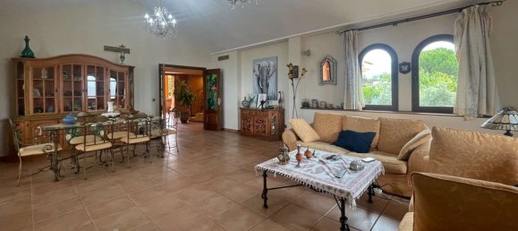 4 bedrooms Villa in Alhaurin de la Torre, Spain No. 64651 9