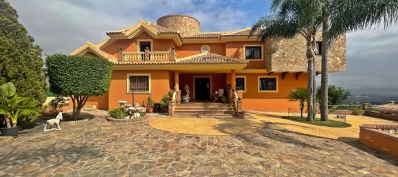 4 bedrooms Villa in Alhaurin de la Torre, Spain No. 64651 2