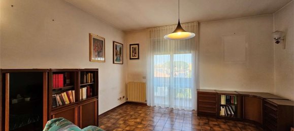 5 rooms Apartment in Forlì, Italy No. 112185 8