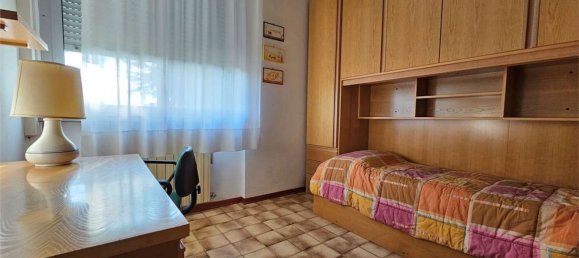 5 rooms Apartment in Forlì, Italy No. 112185 21
