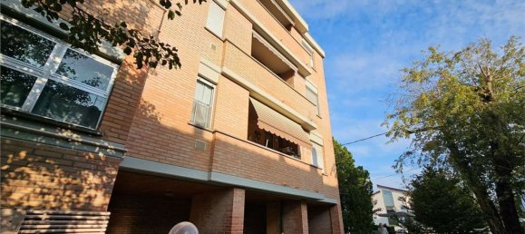 5 rooms Apartment in Forlì, Italy No. 112185 30