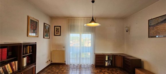 5 rooms Apartment in Forlì, Italy No. 112185 9