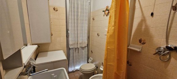 5 rooms Apartment in Forlì, Italy No. 112185 12