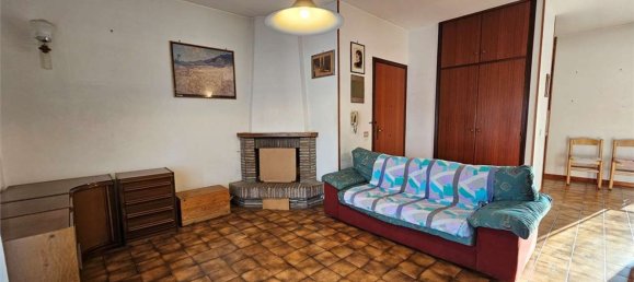 5 rooms Apartment in Forlì, Italy No. 112185 2