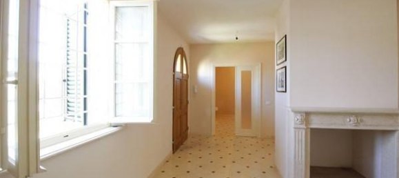 7 rooms Villa in Capannori, Italy No. 155898 3