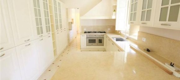 7 rooms Villa in Capannori, Italy No. 155898 2