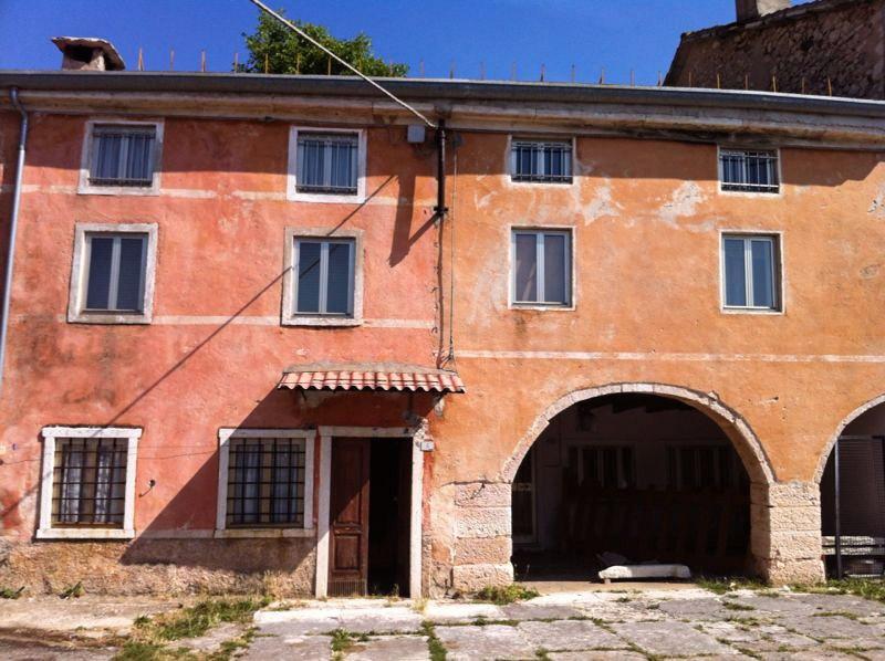 10 rooms House in Crespadoro, Italy No. 237633