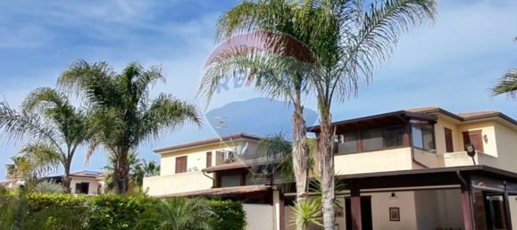 2 Schlafzimmer Villa in Campofelice di Roccella, Italy, Nr. 46457 3