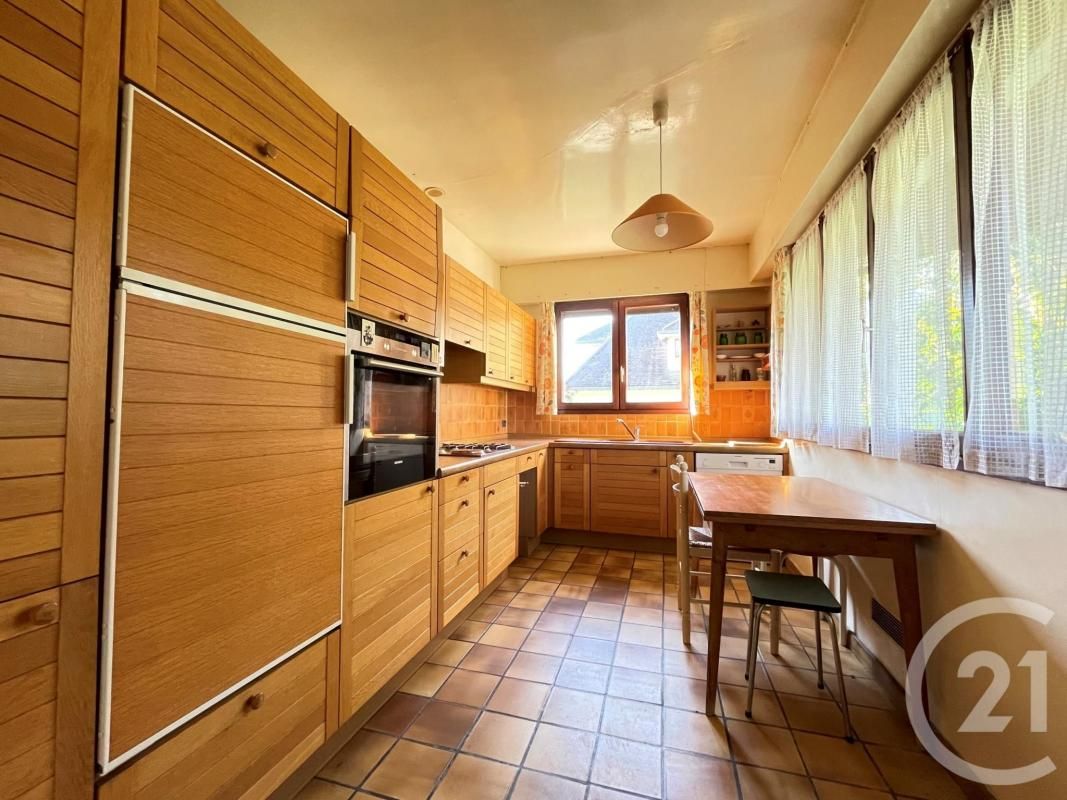 4 Schlafzimmer Haus in La Celle-Saint-Cloud, France, Nr. 179169