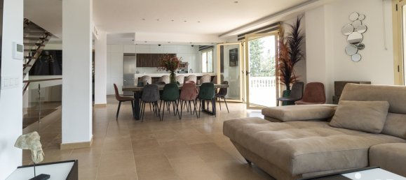 6 bedrooms House in Calp, Spain No. 293237 2