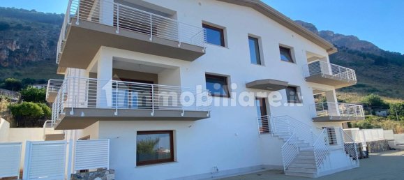 3 bedrooms Apartment in Castellammare del Golfo, Italy No. 47657 5