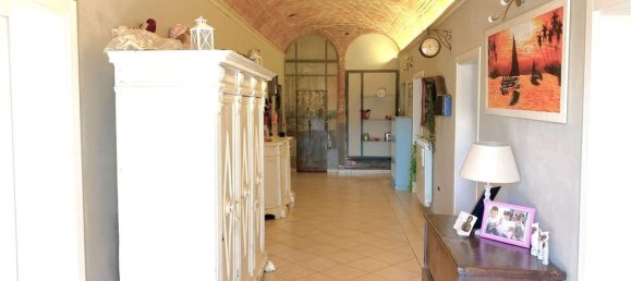 Villa de 6 dormitorios en Quarrata, Italy No. 377522 13
