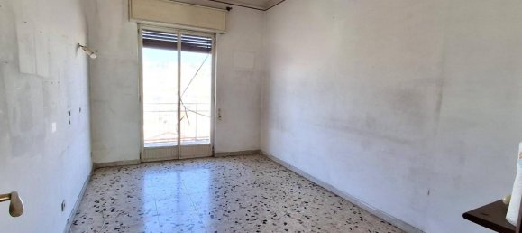 4 rooms Apartment in Catania, Italy No. 171727 3