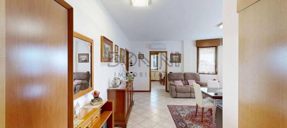 2 bedrooms Apartment in Tradate, Italy No. 221566 2